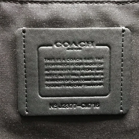 Coach Large Smith Leather Tote Purse in Olive Green, With Scarf - Picture 12 of 16